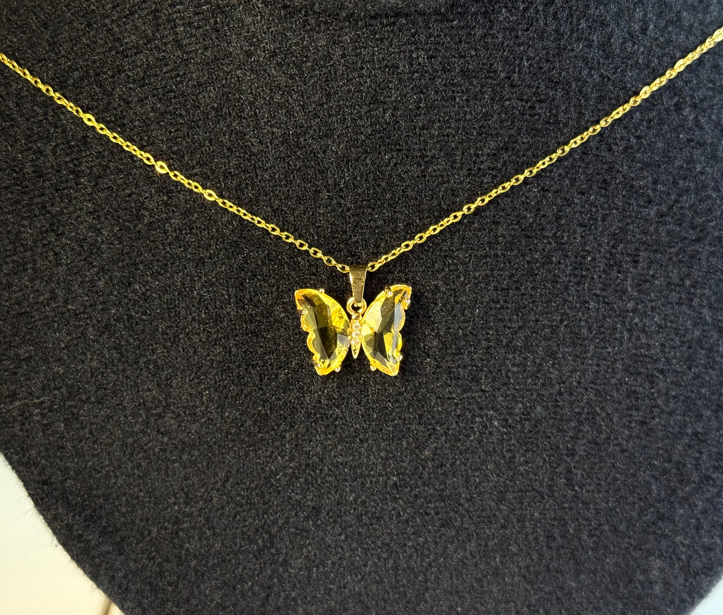 Collar Mariposa Amarillo